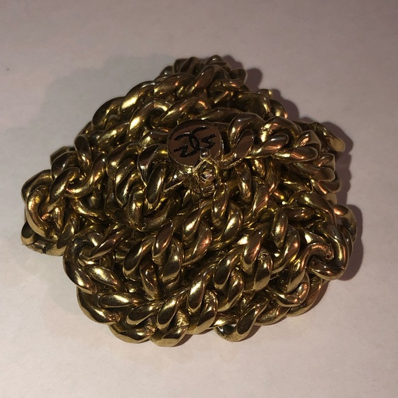 18K Gold Gucci Necklace. - Picture 3 of 8